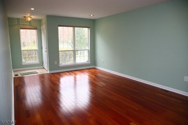 Foto del edificio - 7 Campbell Woods Way