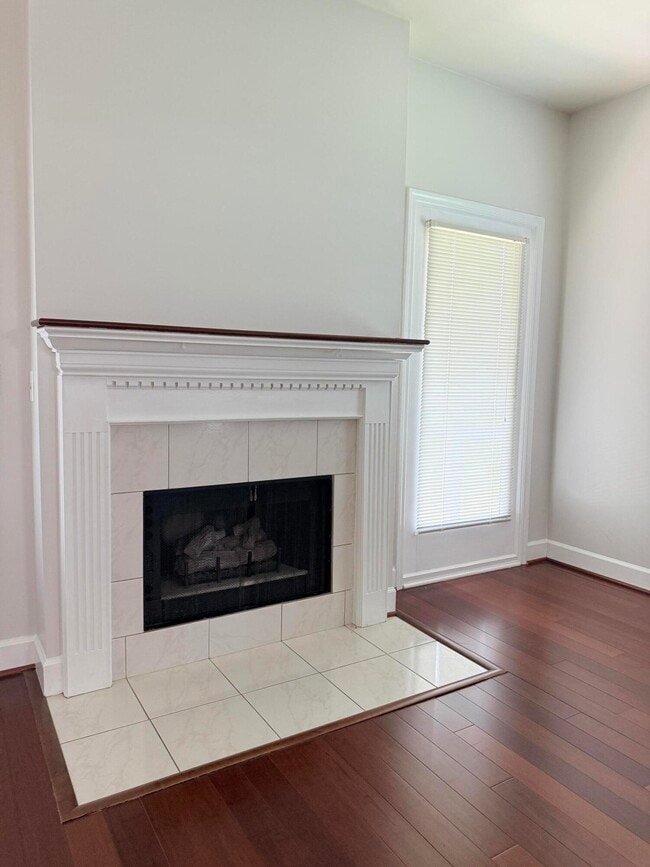 Building Photo - 1535 Hogan Dr