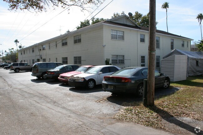 Amber Oaks Apartments Amber Oaks Apartments