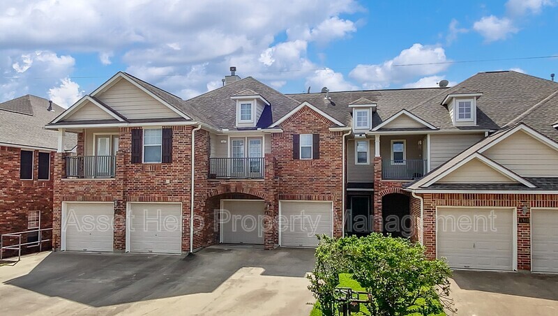 Primary Photo - 4312 Spring Hill Dr