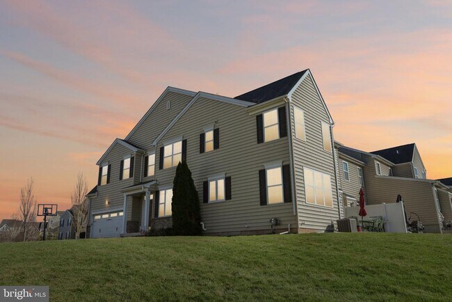 Building Photo - 1035 Thorndale Dr