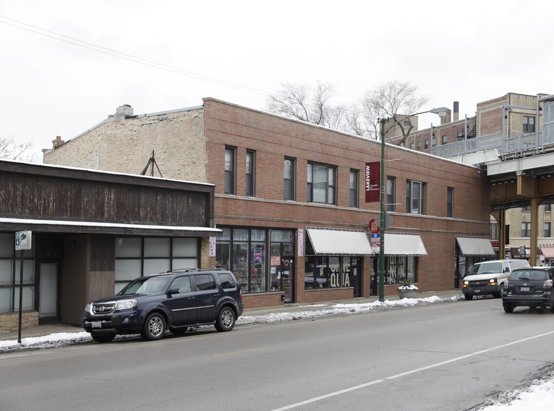 Building Photo - 3417 N Lincoln Ave