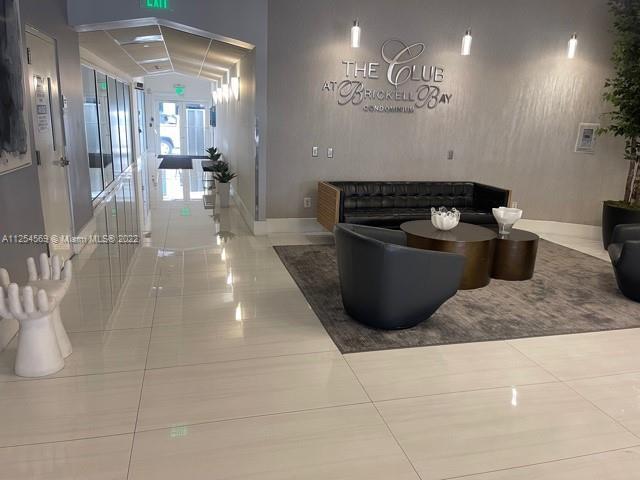 Foto del edificio - 1200 Brickell Bay Dr