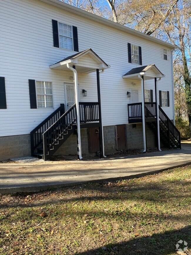 Building Photo - 2041 Detroit Ave NW