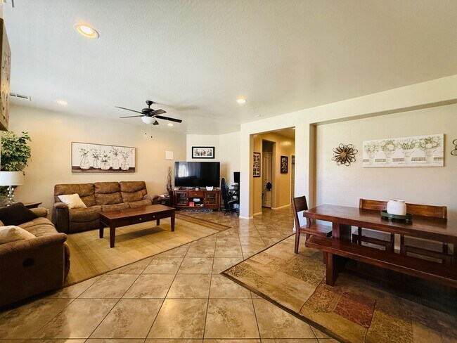 Building Photo - Available July 1, Ray and Higley, 3 bed, d...