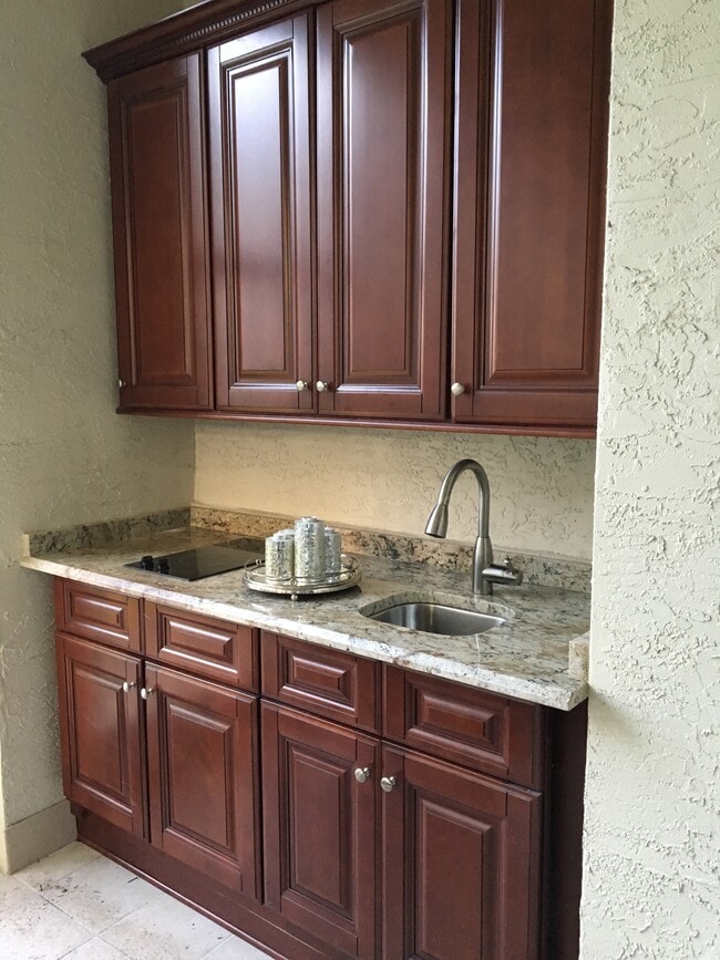 Building Photo - 205 Scottsdale Sq