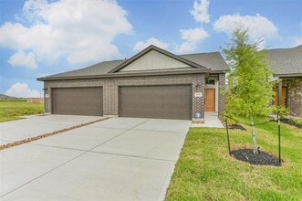 Building Photo - 1868 Dry Cherry Ln