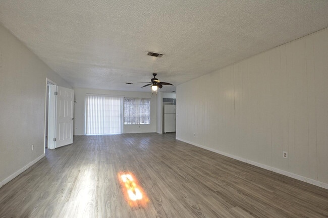 Building Photo - 2714 94th St