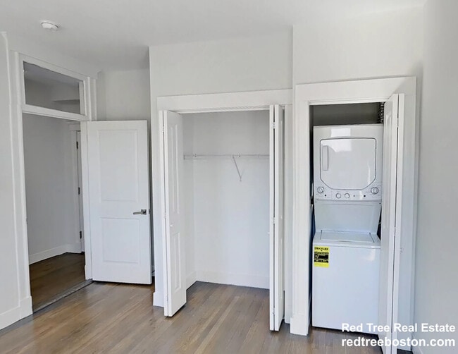 Photo - 77 Park Dr Apartment