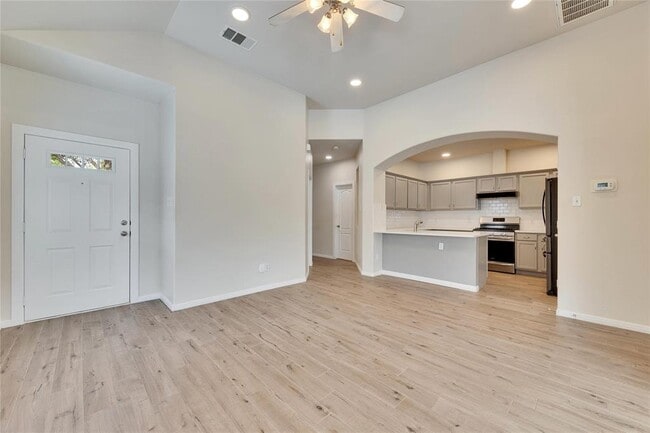 Foto del edificio - 6801 Beckett Rd