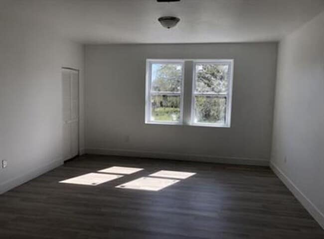 Building Photo - 4149 Lexington Ave