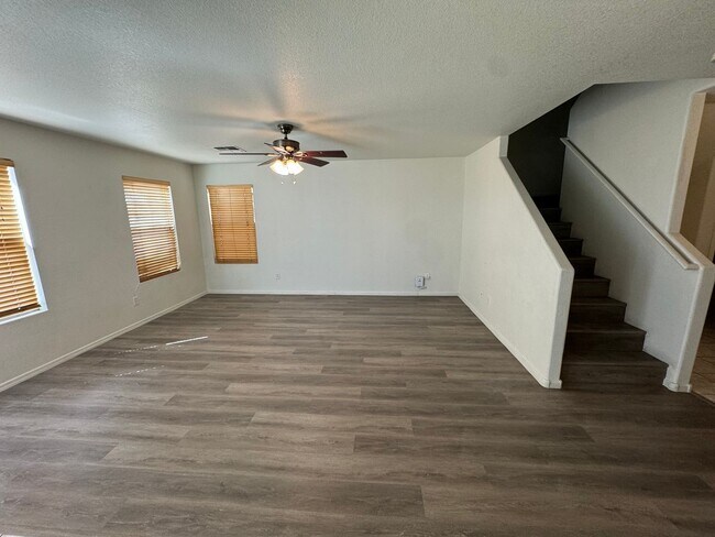 Building Photo - Beautiful Home in a Great Location!