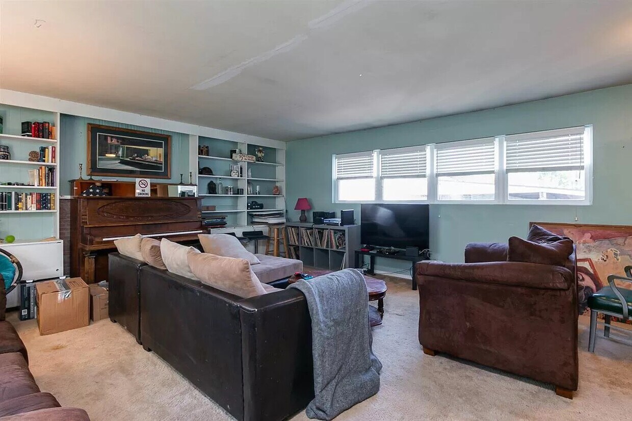 Foto principal - 1944 Hunting Ave