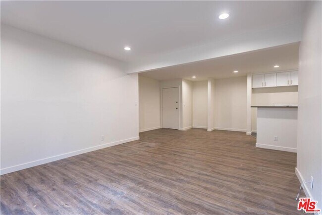 Foto del edificio - 28947 Thousand Oaks Blvd