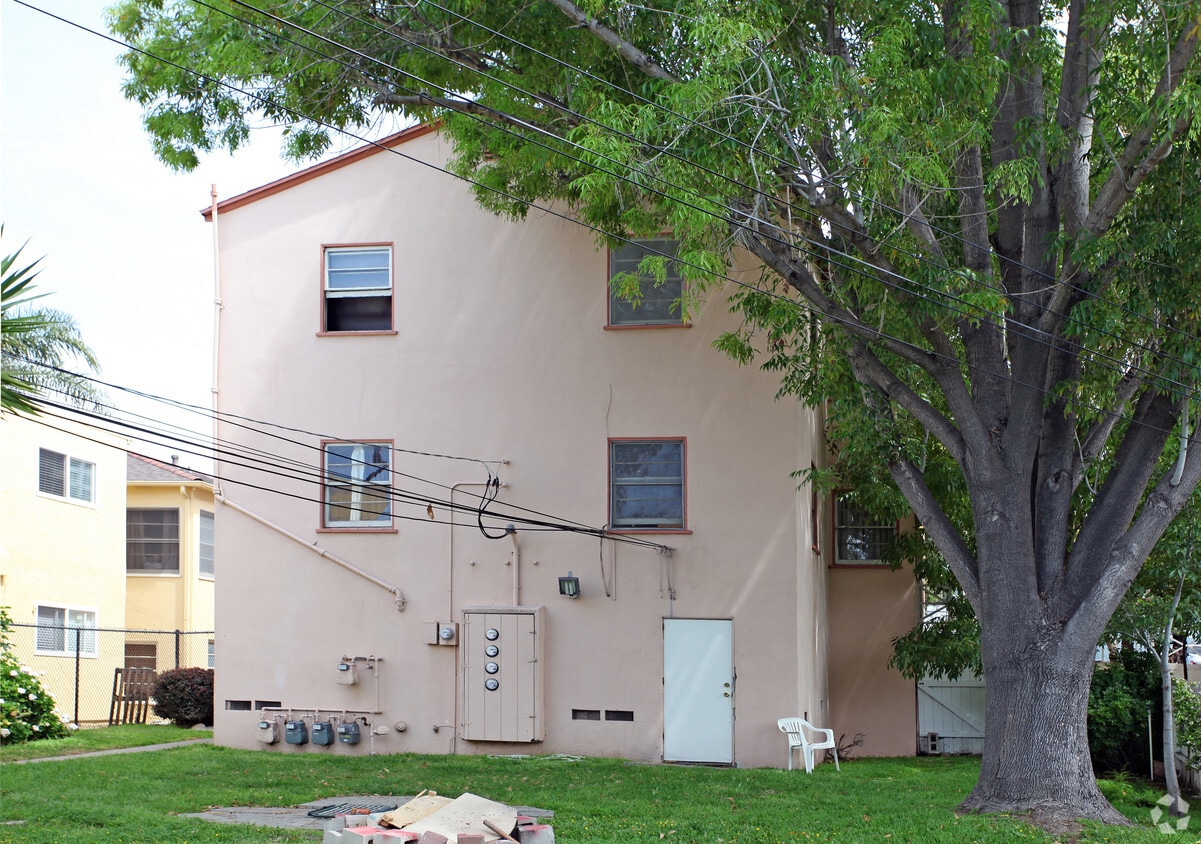 Building Photo - 4334-4340 Arizona St