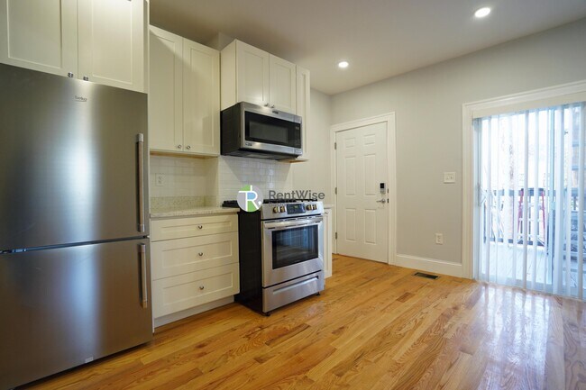 Foto del edificio - 374 Oxford St