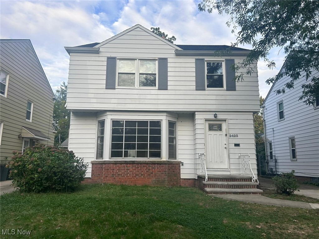 Primary Photo - 2423 Laurelhurst Rd