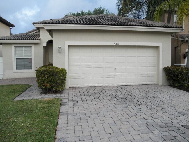 Photo - Sabal Lakes House