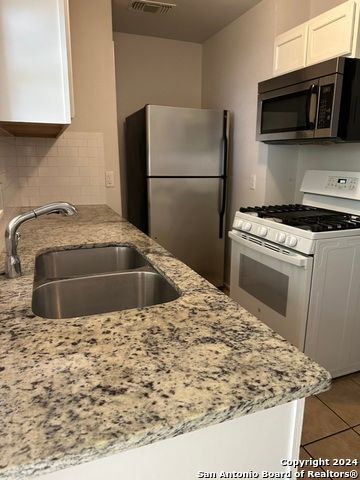 Foto del edificio - 1221 thorain