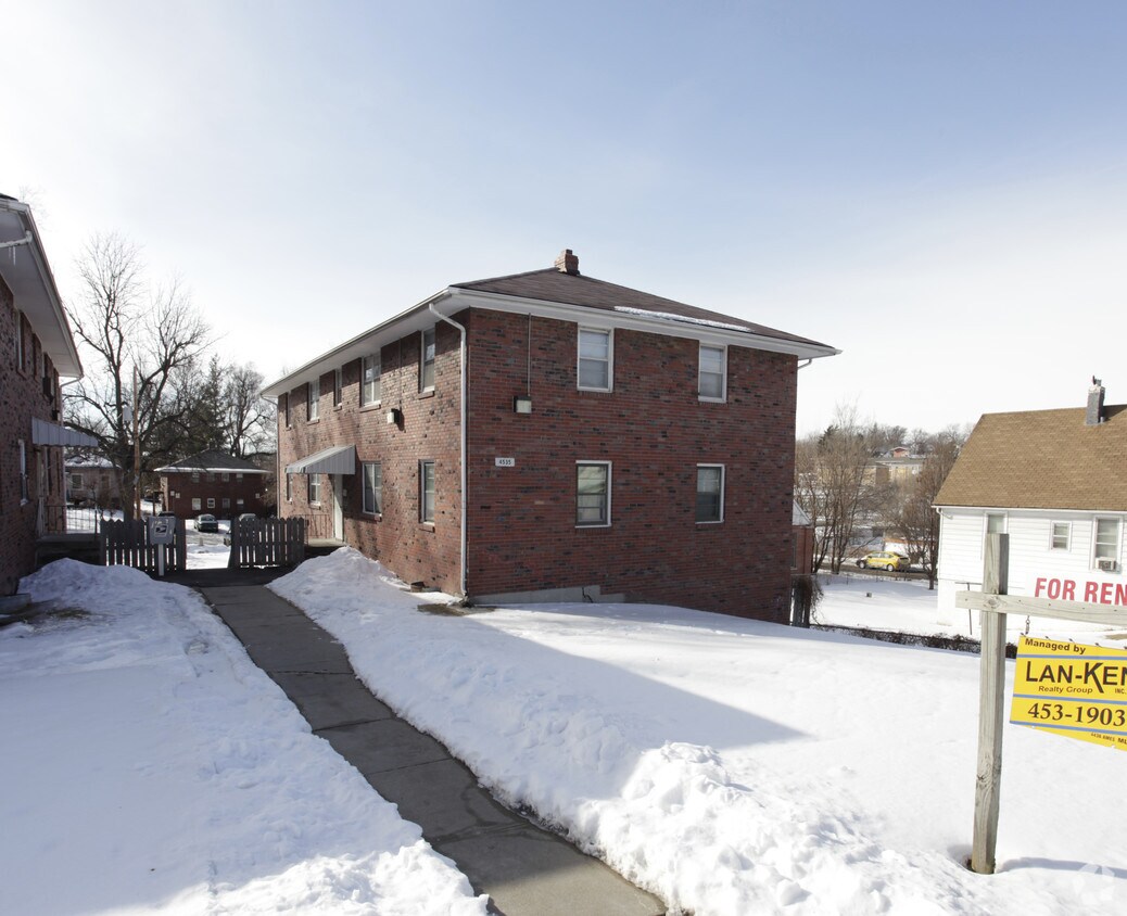 Foto principal - 4535 Hamilton St