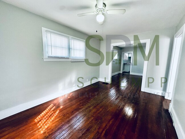 Foto del edificio - Two Bedroom House with Detached Garage-Section 8 Accepted