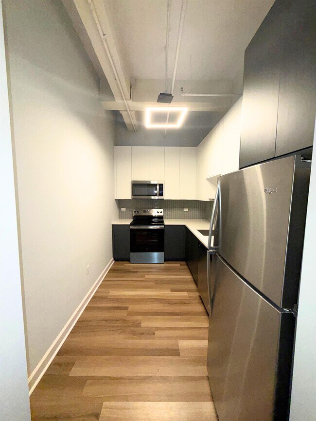 Foto del edificio - 160 Lafayette St