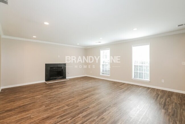 Building Photo - 883 Timbervale Ln