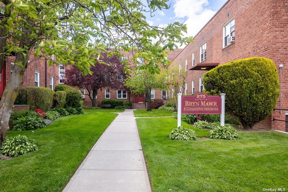 Primary Photo - 275 Maple Ave