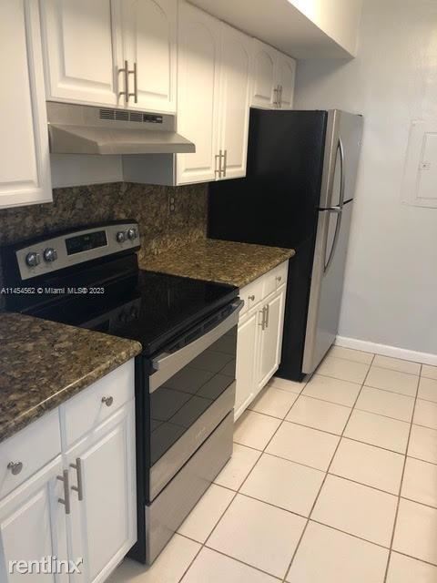 Building Photo - 3 br, 2 bath House - 9454 SW 77th Ave Apt S6