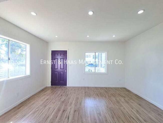 Photo - 200 N Acacia Ave House