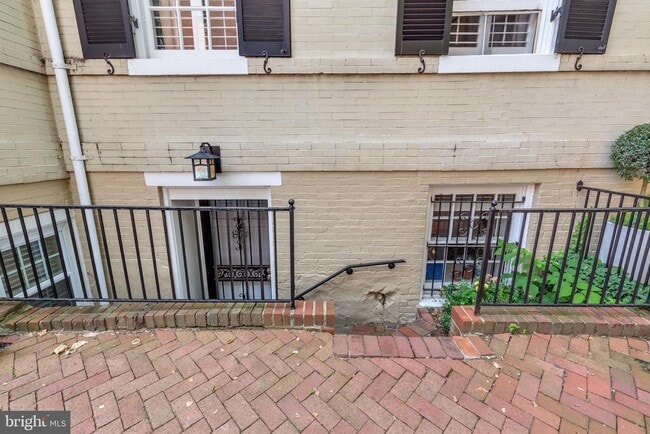 Building Photo - 3100 N St NW