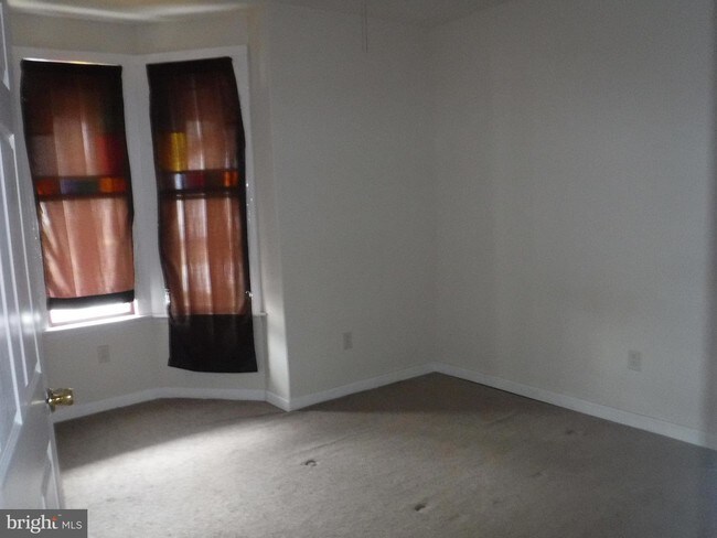 Foto del edificio - 153 S Main St