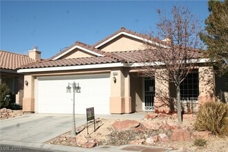 Building Photo - 4836 Minturn Ave