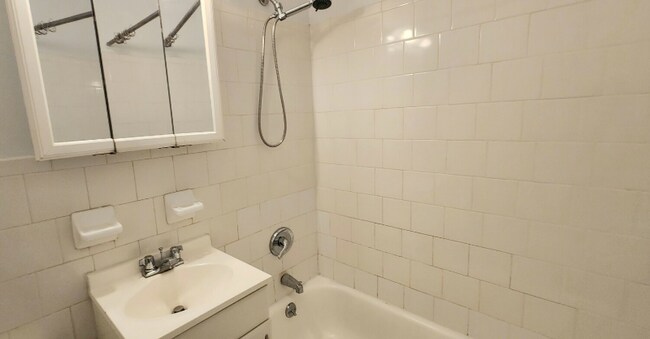 Foto del edificio - 3-6 E 91st St