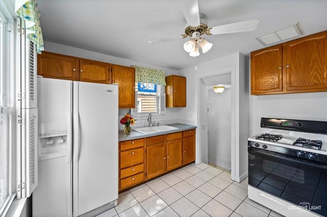 Foto del edificio - 1165 Morton Ave