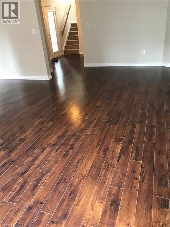 Building Photo - 547 Chablis Dr