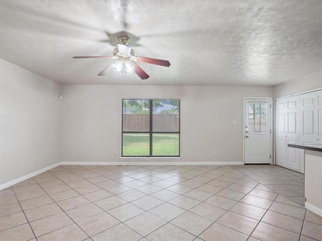 Foto del edificio - 10217 Ironwood Ln