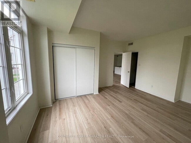 Building Photo - 105 Artesa Private