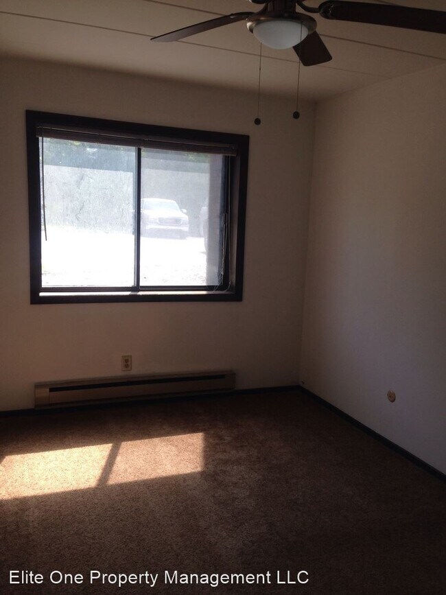 2115 Meadow Ln, Schererville, IN 46375 Apartment for Rent in