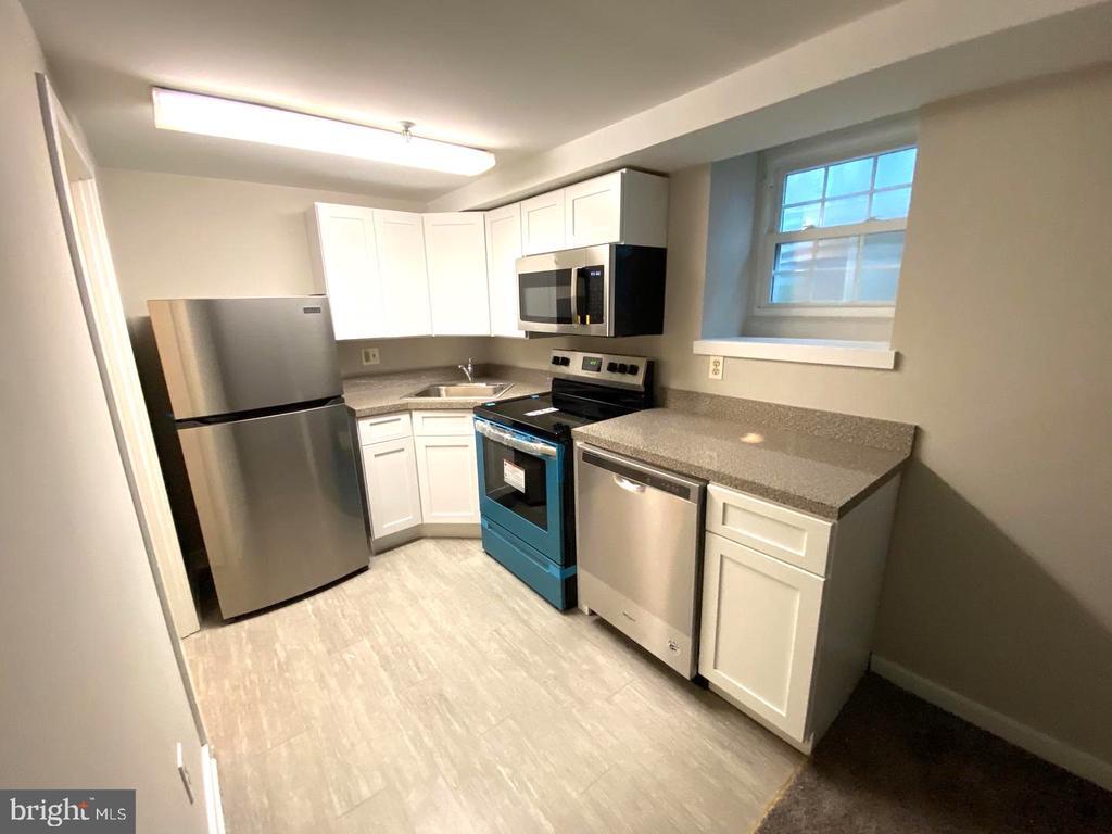 Foto principal - 922 Montgomery Ave