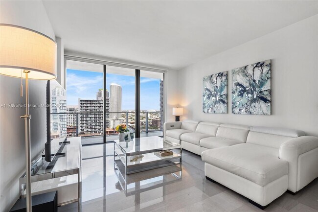 Foto del edificio - 68 SE 6th St