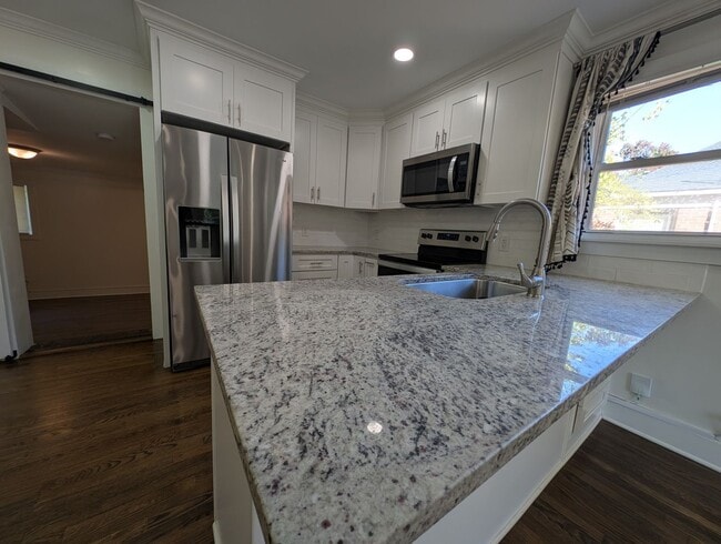 Foto del edificio - 1801 Kennesaw Dr