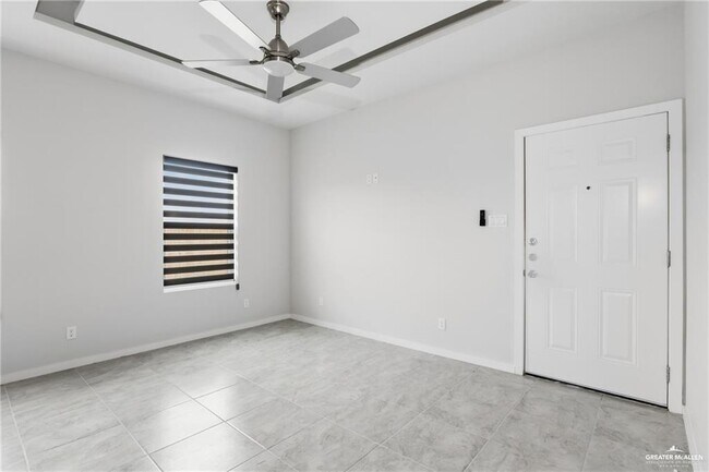 Foto del edificio - 402 N Alexandrite Ave