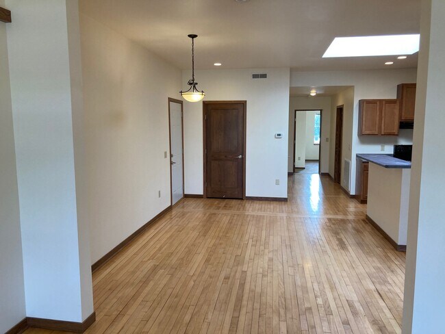 Dining Room - 405 Wisconsin St