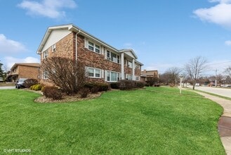 Building Photo - 14450 Jefferson Ave