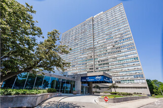 Building Photo - 4800 S Chicago Beach Dr