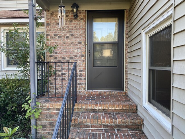 Building Photo - 3439 Regency Dr