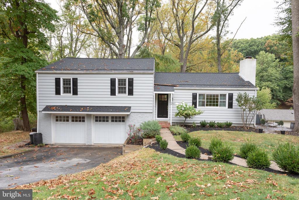 Foto principal - 16 Robins Ln