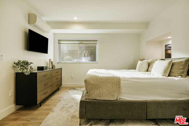 Foto del edificio - 2817 3rd St