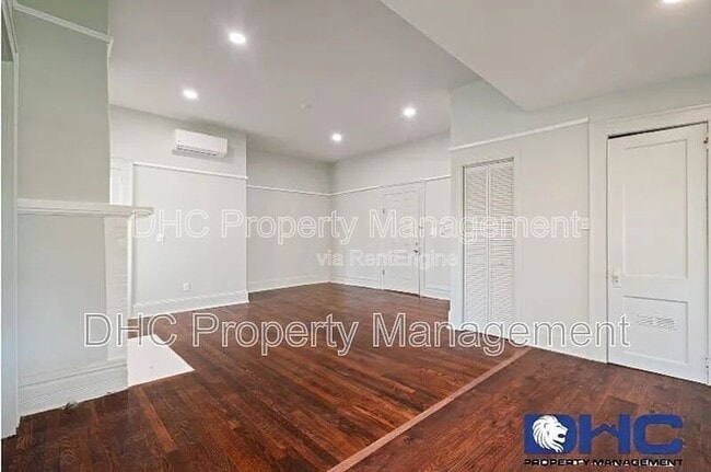 Photo - 3556 E Main St Apartment